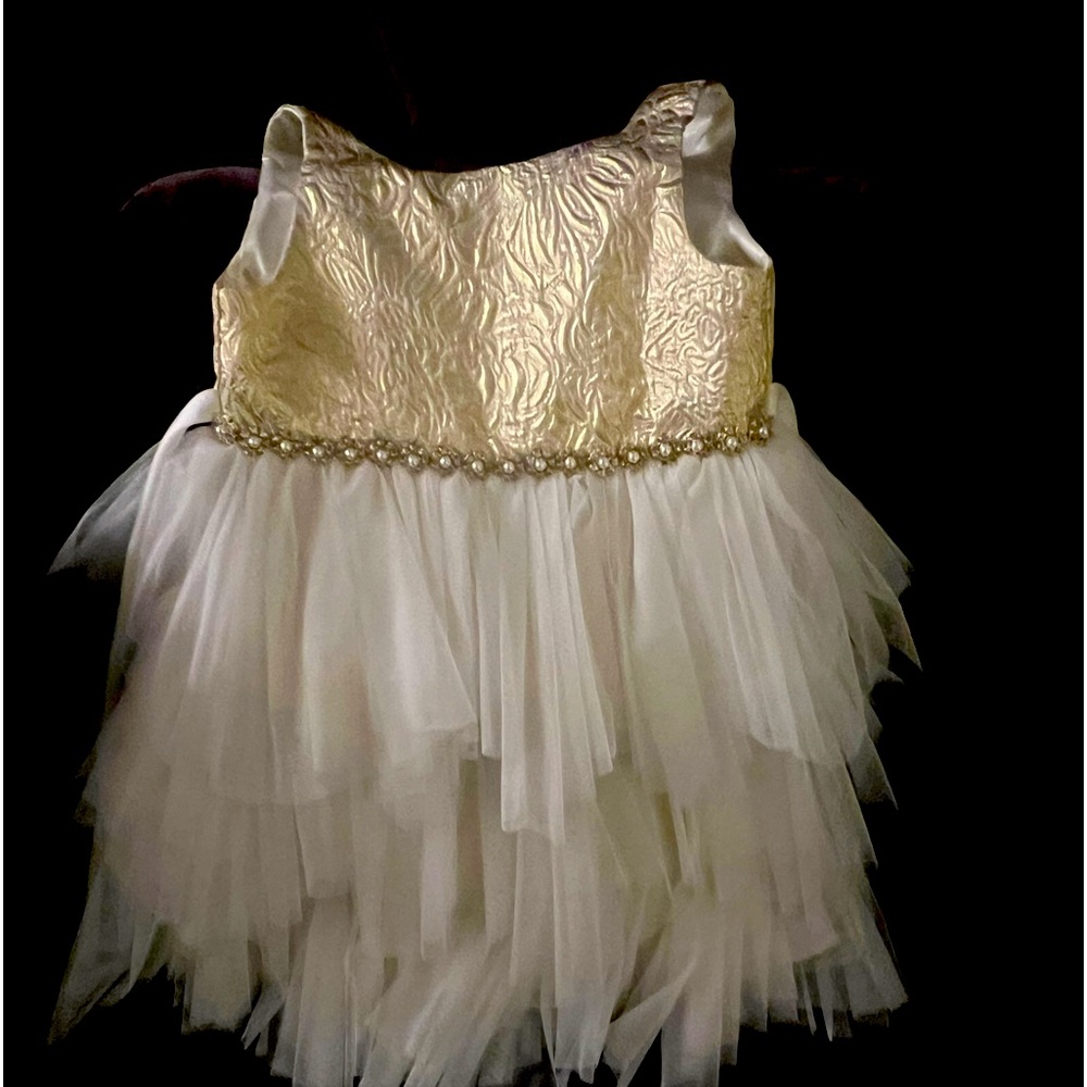 Little girls. Party dress